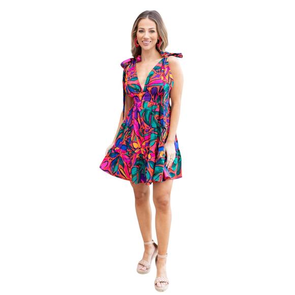 Floral V-Neck Summer Dress - Picture 2 of 10